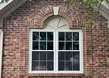  Windows Plus Replacement Windows - Louisville, KY Window Companies - Outdoor Work Image