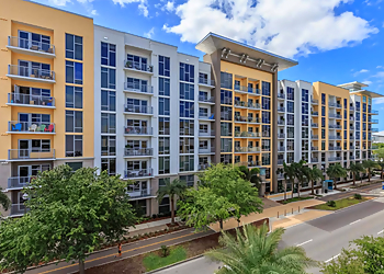 Windsor Central Arts St Petersburg Apartments For Rent image 1
