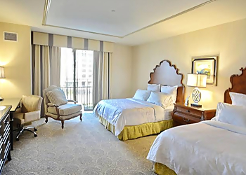 Aurora Hotels Woolley's Classic Suites