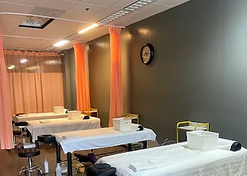 YW Relaxation - Palmdale, CA Massage Therapy - Clinic Interior Image