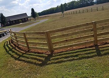 Nashville Fencing Contractors Yard Dog Fence