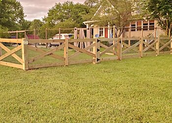 Nashville Fencing Contractors Yard Dog Fence