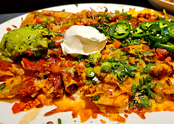 Yard House Oxnard  Oxnard American Restaurants image 1