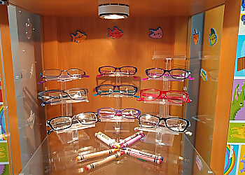 Garden Grove Pediatric Optometrists Yen Vu - GARDEN GROVE FAMILY OPTOMETRY