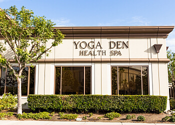 Corona yoga studio Yoga Den