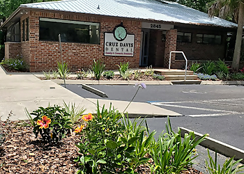 Gainesville Cosmetic Dentists Yulien Cruz-Davis, DMD - CRUZ DAVIS FAMILY AND COSMETIC DENTISTRY