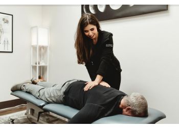 Vancouver Physical Therapists Yvan Trinh, DPT, CSCS - PHYSIOFLOW PHYSICAL THERAPY & SPORTS REHAB