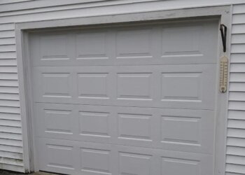Z & Z Overhead Door - Springfield, MA Garage Door Repair - Service Image