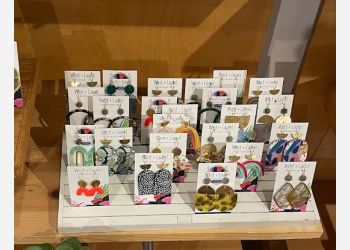 Atlanta Gift Shops the beehive