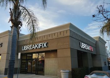 uBreakiFix - Fresno 