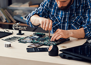 uBreakiFix Denver - Denver, CO Cell Phone Repair - Service Image