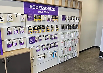 uBreakiFix Louisville - Louisville, KY Cell Phone Repair - Business Interior Image