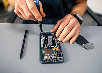 uBreakiFix Louisville - Louisville, KY Cell Phone Repair - Service Image