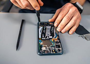 Nashville Cell Phone Repair uBreakiFix by Asurion-Bellevue Valley Plaza